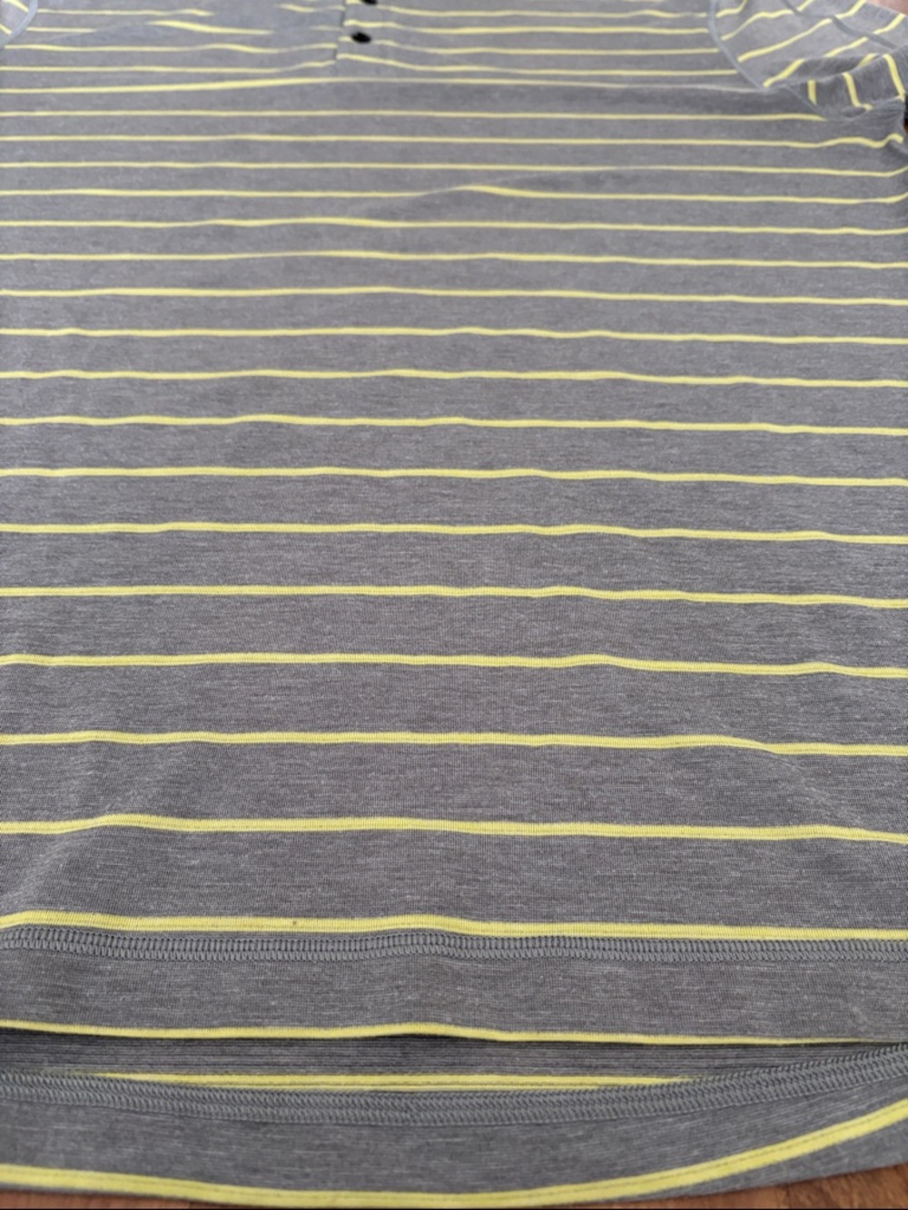 lululemon Men’s Gray Polo with Yellow Stripes No size tag (fits like XL) - Picture 2 of 6